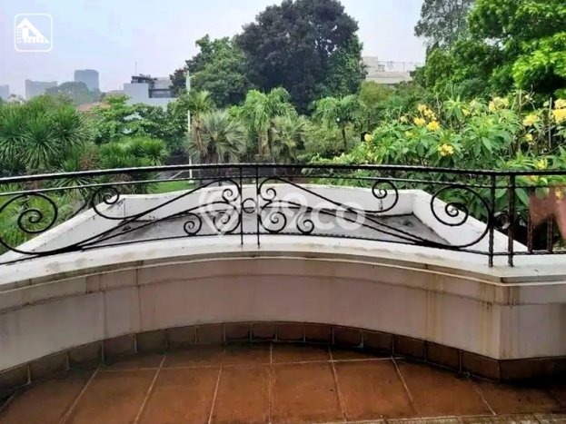 Hunian Mewah LB 700m2 Siap Pakai Desain Elegan di Pondok Indah, Jakarta Selatan Hunian Mewah LB 700m2 Siap Pakai Desain Elegan di Pondok Indah, Jakarta Selatan