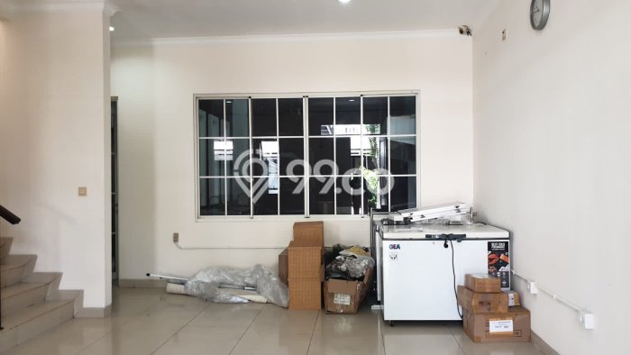 Siap Huni Rumah Mewah 3 Kamar di Cipondoh Dekat ke Mana Pun Siap Huni Rumah Mewah 3 Kamar di Cipondoh Dekat ke Mana Pun