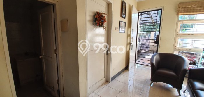 For Sale Rumah 3 Kamar Lokasi Ideal Bagus dan Strategis di Karang Tengah For Sale Rumah 3 Kamar Lokasi Ideal Bagus dan Strategis di Karang Tengah