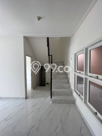 Rumah 3 KT 2 KM Lokasi Premium di Cisauk, Tangerang Rumah 3 KT 2 KM Lokasi Premium di Cisauk, Tangerang