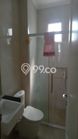 HUNIAN PREMIUM! Rumah di Cipondoh, 3 KM, Area Berkembang, LT 250m² Bangunan 350m² HUNIAN PREMIUM! Rumah di Cipondoh, 3 KM, Area Berkembang, LT 250m² Bangunan 350m²