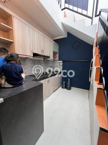 Rumah Strategis Minimalis Lb 105m2 di Karang Tengah, Tangerang Rumah Strategis Minimalis Lb 105m2 di Karang Tengah, Tangerang