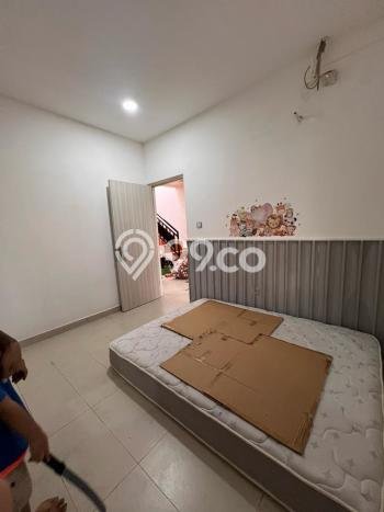 Rumah Strategis Minimalis Lb 105m2 di Karang Tengah, Tangerang Rumah Strategis Minimalis Lb 105m2 di Karang Tengah, Tangerang