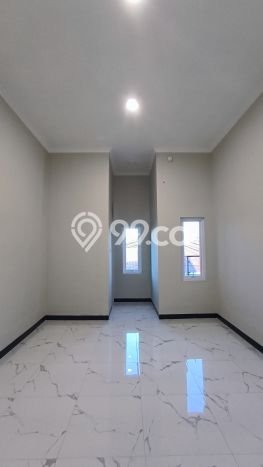 For Sale Rumah 3 Kamar Lokasi Ideal Nyaman dan Strategis di Cipondoh For Sale Rumah 3 Kamar Lokasi Ideal Nyaman dan Strategis di Cipondoh