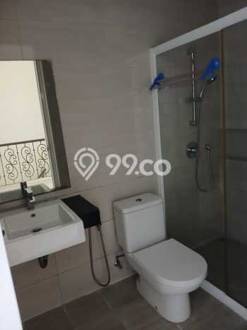 For Sale Rumah 3 Kamar Lokasi Ideal Nyaman dan Strategis di Cipondoh For Sale Rumah 3 Kamar Lokasi Ideal Nyaman dan Strategis di Cipondoh