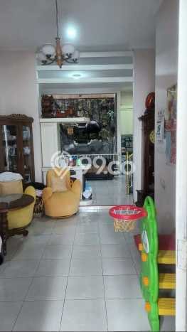 Rumah Strategis Minimalis Lb 200m2 di Cipondoh, Tangerang Rumah Strategis Minimalis Lb 200m2 di Cipondoh, Tangerang