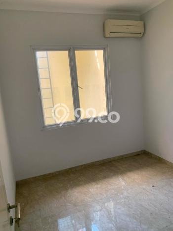 Rumah Strategis di Kembangan, Dekat Kembangan, Jakarta Barat, Jakarta Barat - 4 KT Rumah Strategis di Kembangan, Dekat Kembangan, Jakarta Barat, Jakarta Barat - 4 KT