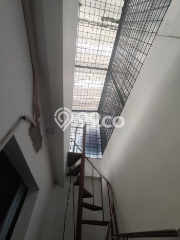 Rumah Modern Cantik 2 KT Bisa Langsung Pindah di Karang Tengah Rumah Modern Cantik 2 KT Bisa Langsung Pindah di Karang Tengah