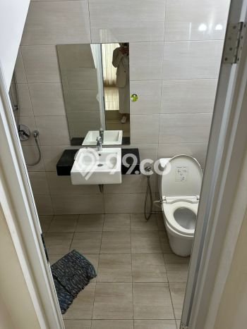 Lokasi terbaik! Rumah siap huni dikontrakkan di Cipondoh LB 350m2 Lokasi terbaik! Rumah siap huni dikontrakkan di Cipondoh LB 350m2