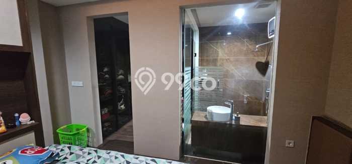 Siap Huni Rumah Mewah 4 Kamar di Cipondoh Dekat ke Mana Saja Siap Huni Rumah Mewah 4 Kamar di Cipondoh Dekat ke Mana Saja