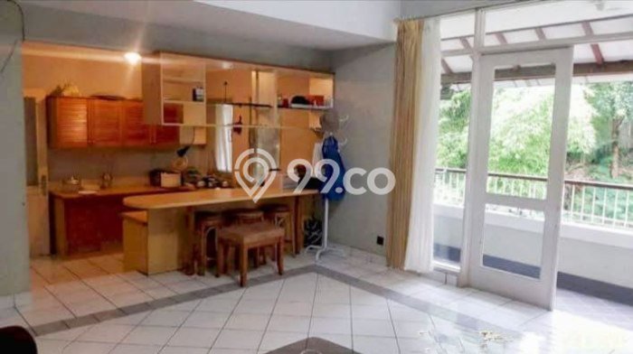 Rumah Elit Modern Siap Huni di Ciumbuleuit Bandung Rumah Elit Modern Siap Huni di Ciumbuleuit Bandung