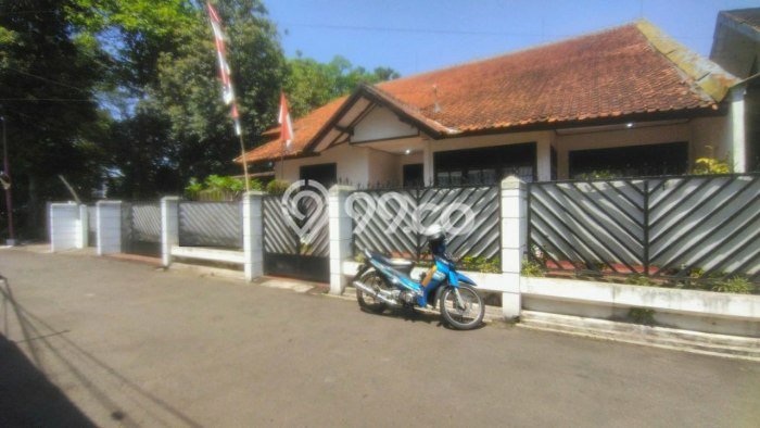 Hunian Eksklusif Siap Huni LT 779m2 di Lengkong, Bandung Hunian Eksklusif Siap Huni LT 779m2 di Lengkong, Bandung