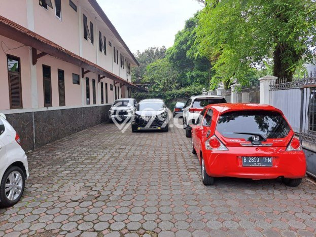 Hunian Elit LB 800m2 Siap Pakai Desain Elegan di Dago, Bandung Hunian Elit LB 800m2 Siap Pakai Desain Elegan di Dago, Bandung