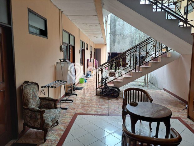 Hunian Elit LB 800m2 Siap Pakai Desain Elegan di Dago, Bandung Hunian Elit LB 800m2 Siap Pakai Desain Elegan di Dago, Bandung