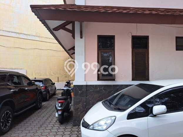 Hunian Elit LB 800m2 Siap Pakai Desain Elegan di Dago, Bandung Hunian Elit LB 800m2 Siap Pakai Desain Elegan di Dago, Bandung