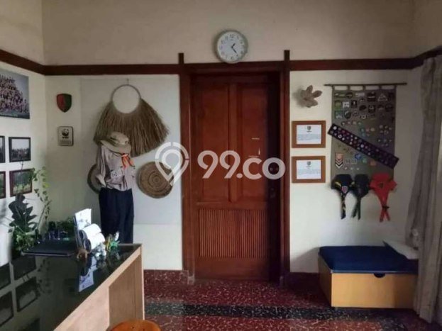 Rumah Elit LB 380m2 Siap Pakai Desain Elegan di Cipaganti, Bandung Rumah Elit LB 380m2 Siap Pakai Desain Elegan di Cipaganti, Bandung