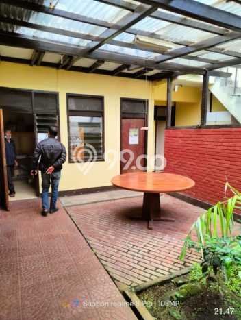 Rumah Mewah LB 150m2 Siap Huni Desain Elegan di Dago, Bandung Rumah Mewah LB 150m2 Siap Huni Desain Elegan di Dago, Bandung