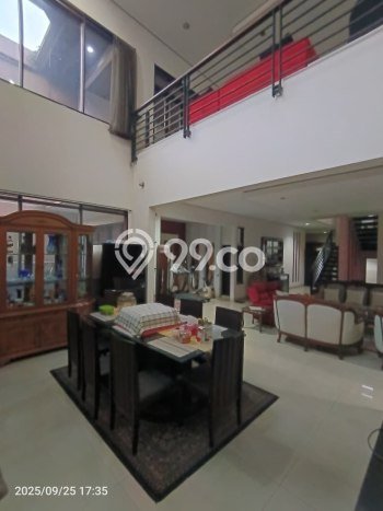 Rumah Eksklusif Siap Huni LT 400m2 di Batununggal, Bandung Rumah Eksklusif Siap Huni LT 400m2 di Batununggal, Bandung