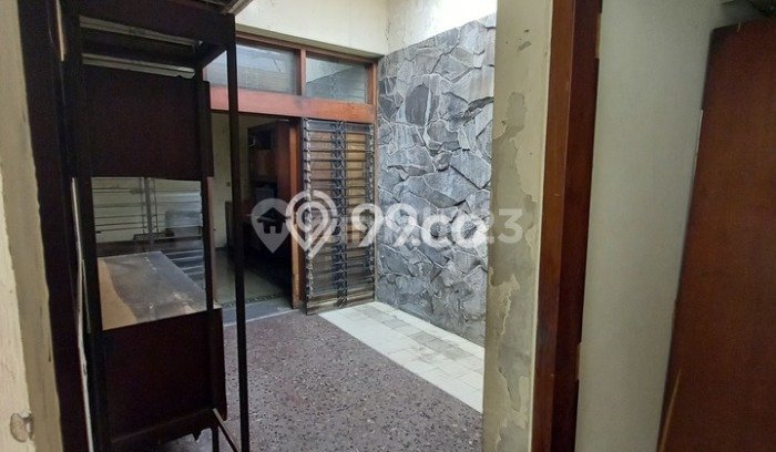 For Sale! Luxury House LT 643m2 Desain Elegan di Gatot Subroto For Sale! Luxury House LT 643m2 Desain Elegan di Gatot Subroto