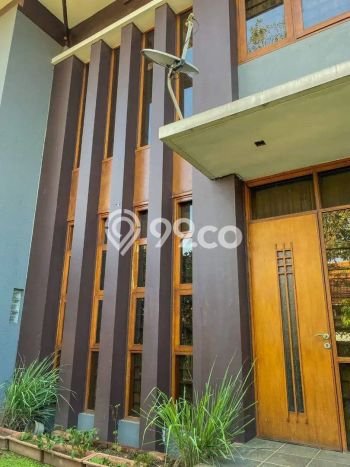 For Sale! Luxury House LT 406m2 Desain Elegan di Turangga For Sale! Luxury House LT 406m2 Desain Elegan di Turangga