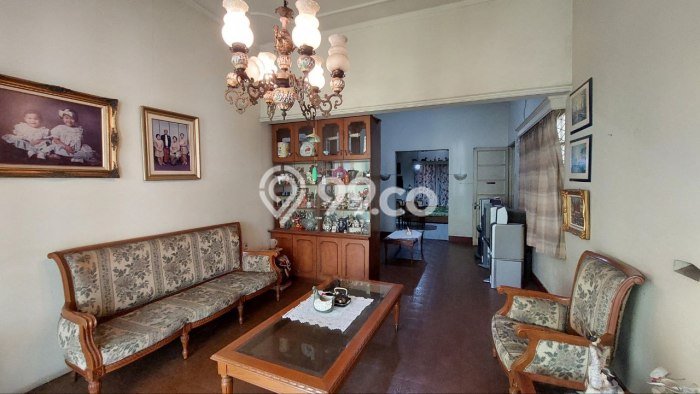 Rumah Elit LB 403m2 Siap Pakai Desain Elegan di Sayap Dago, Bandung Rumah Elit LB 403m2 Siap Pakai Desain Elegan di Sayap Dago, Bandung