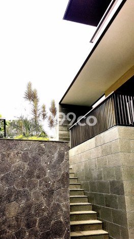 Jual Rumah Mewah Elegan Dengan View Cantik di Setra Duta, Bandung Jual Rumah Mewah Elegan Dengan View Cantik di Setra Duta, Bandung