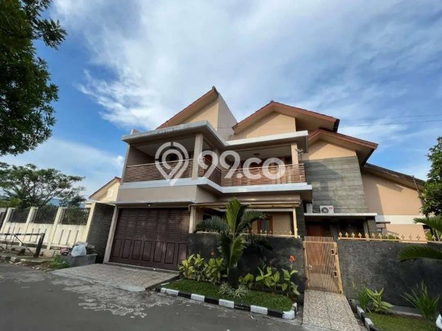 For Sale Rumah 4 Kamar Lokasi Strategis Bagus dan Strategis di Antapani For Sale Rumah 4 Kamar Lokasi Strategis Bagus dan Strategis di Antapani