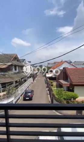 Rumah Luxury Modern Tanpa Renovasi di Buah Batu Bandung Rumah Luxury Modern Tanpa Renovasi di Buah Batu Bandung