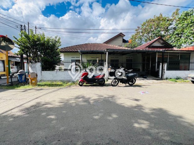 Rumah Elit LB 200m2 Siap Pakai Desain Elegan di Riau, Bandung Rumah Elit LB 200m2 Siap Pakai Desain Elegan di Riau, Bandung
