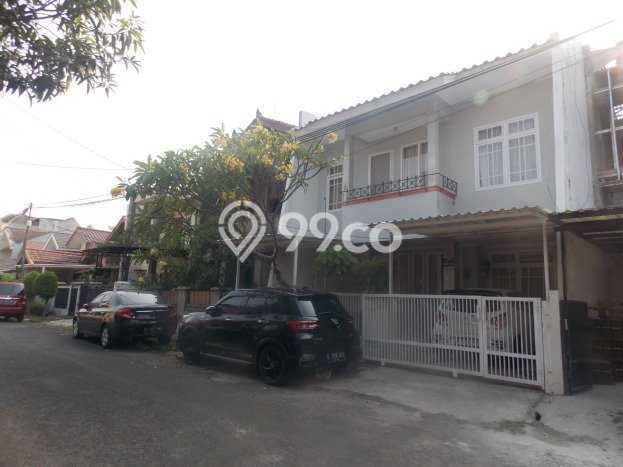 For Sale Hunian Rumah Terawat 4 KT di Bintaro, Tangerang Selatan For Sale Hunian Rumah Terawat 4 KT di Bintaro, Tangerang Selatan