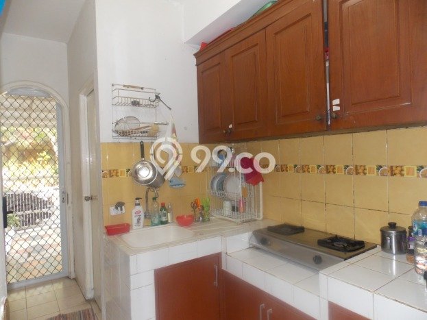 For Sale Hunian Rumah Terawat 4 KT di Bintaro, Tangerang Selatan For Sale Hunian Rumah Terawat 4 KT di Bintaro, Tangerang Selatan