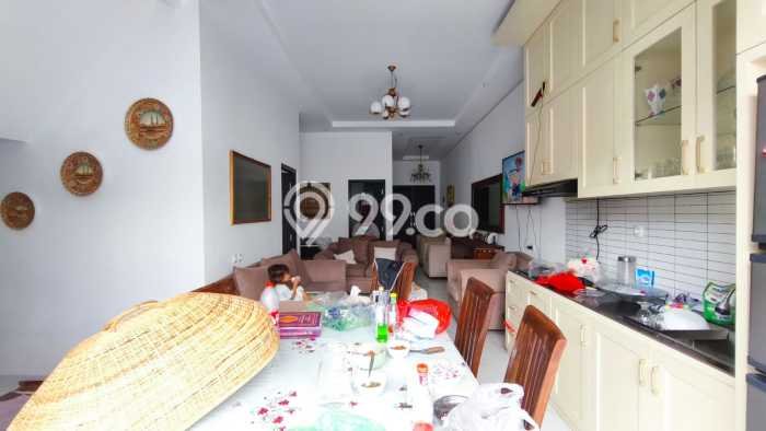 Rumah Mewah Siap Huni LT 200m2 di Ciputat, Tangerang Selatan Rumah Mewah Siap Huni LT 200m2 di Ciputat, Tangerang Selatan