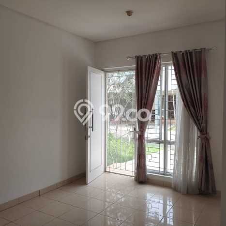 Jual Rumah Strategis Bagus Punya 4 KT di Ciputat Tangerang Selatan SHM Jual Rumah Strategis Bagus Punya 4 KT di Ciputat Tangerang Selatan SHM