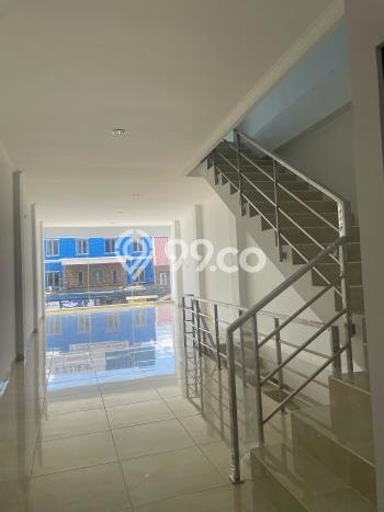 POTENSI BESAR! Ruko Kawasan , Luas 268m2m², Posisi Jalan Utama POTENSI BESAR! Ruko Kawasan , Luas 268m2m², Posisi Jalan Utama