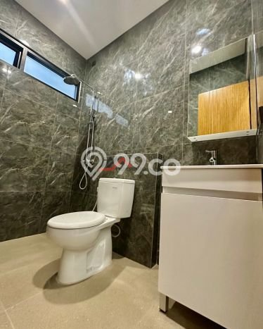 Dijual Rumah Luas Elegan Dengan View Cantik di Lebak Bulus, Jakarta Selatan Dijual Rumah Luas Elegan Dengan View Cantik di Lebak Bulus, Jakarta Selatan