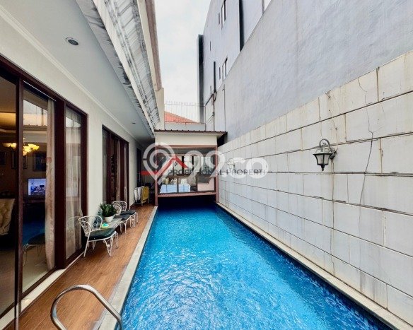 Rumah Elit Modern Tanpa Renovasi di Cipete Jakarta Selatan Rumah Elit Modern Tanpa Renovasi di Cipete Jakarta Selatan