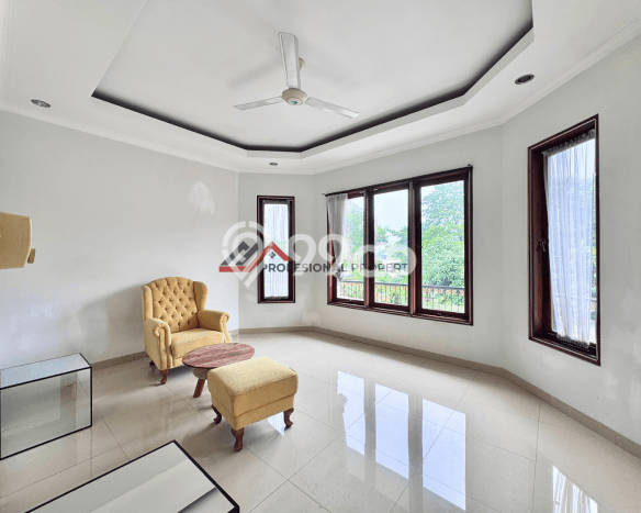 Dijual Rumah Luas Megah Dengan View Eksklusif di Kemang, Jakarta Selatan Dijual Rumah Luas Megah Dengan View Eksklusif di Kemang, Jakarta Selatan