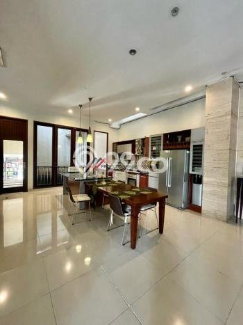 Hunian Elit LB 750m2 Siap Pakai Desain Elegan di Ampera, Jakarta Selatan Hunian Elit LB 750m2 Siap Pakai Desain Elegan di Ampera, Jakarta Selatan