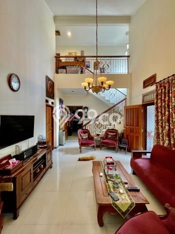 Ready to Use! Luxury House LT 188m2 Desain Elegan di Cipete Ready to Use! Luxury House LT 188m2 Desain Elegan di Cipete