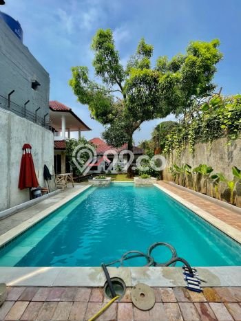 Ready to Use! Luxury House LT 750m2 Desain Modern di Kemang Ready to Use! Luxury House LT 750m2 Desain Modern di Kemang