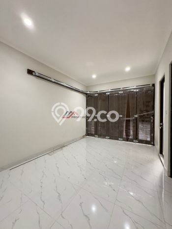 Rumah Modern di Tebet, Jakarta Selatan, LT 361m² LB 500m² Rumah Modern di Tebet, Jakarta Selatan, LT 361m² LB 500m²