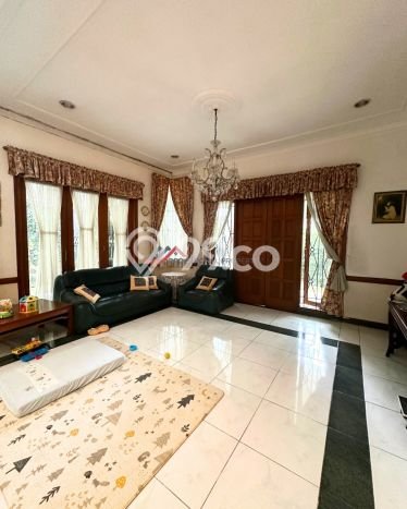 Rumah Elit Modern Tanpa Renovasi di Lebak Bulus Jakarta Selatan Rumah Elit Modern Tanpa Renovasi di Lebak Bulus Jakarta Selatan