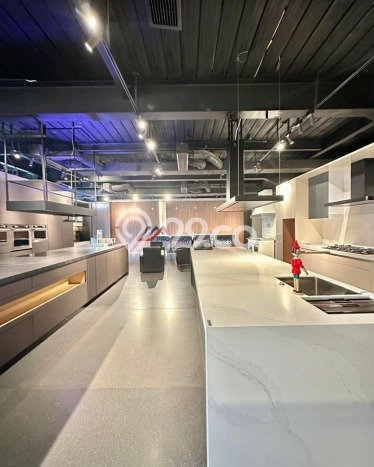 LOKASI STRATEGIS! Kantor Kawasan Slipi, Luas 665m², Pengunjung Terjamin LOKASI STRATEGIS! Kantor Kawasan Slipi, Luas 665m², Pengunjung Terjamin