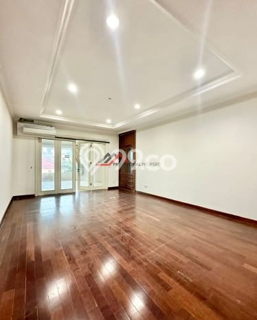 Rumah Luxury Modern Tanpa Renovasi di Kemang Jakarta Selatan Rumah Luxury Modern Tanpa Renovasi di Kemang Jakarta Selatan