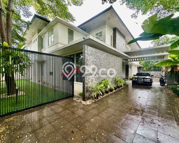 Ready to Use! Premium House LT 765m2 Desain Modern di Kemang Ready to Use! Premium House LT 765m2 Desain Modern di Kemang