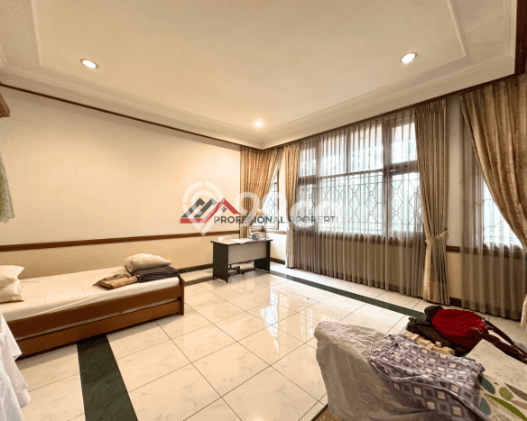 Jual Rumah Luas Megah Dengan View Cantik di Lebak Bulus, Jakarta Selatan Jual Rumah Luas Megah Dengan View Cantik di Lebak Bulus, Jakarta Selatan