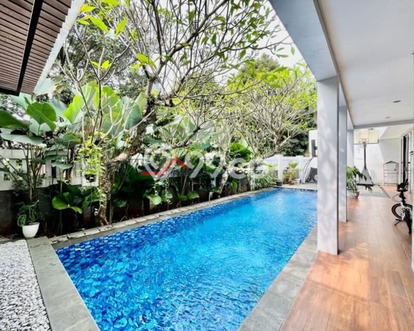 Rumah Elit LB 450m2 Siap Huni Desain Elegan di Kemang, Jakarta Selatan Rumah Elit LB 450m2 Siap Huni Desain Elegan di Kemang, Jakarta Selatan