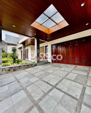 For Sale! Luxury House LT 400m2 Desain Modern di Pejaten For Sale! Luxury House LT 400m2 Desain Modern di Pejaten