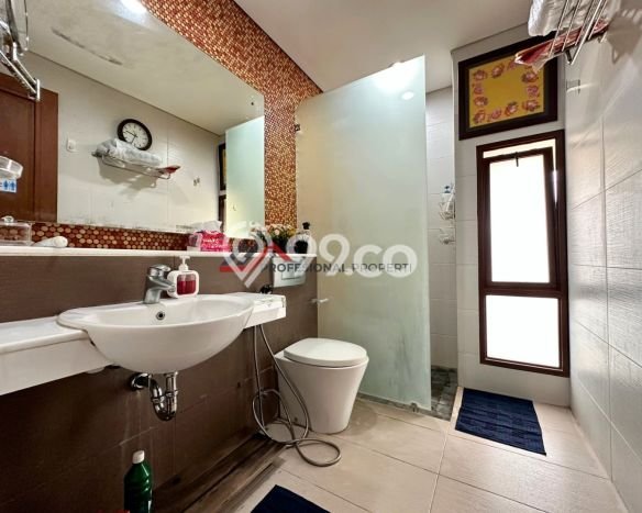 Siap Huni Hunian Elit 5 Kamar di Cilandak Dekat ke Mana Pun Siap Huni Hunian Elit 5 Kamar di Cilandak Dekat ke Mana Pun