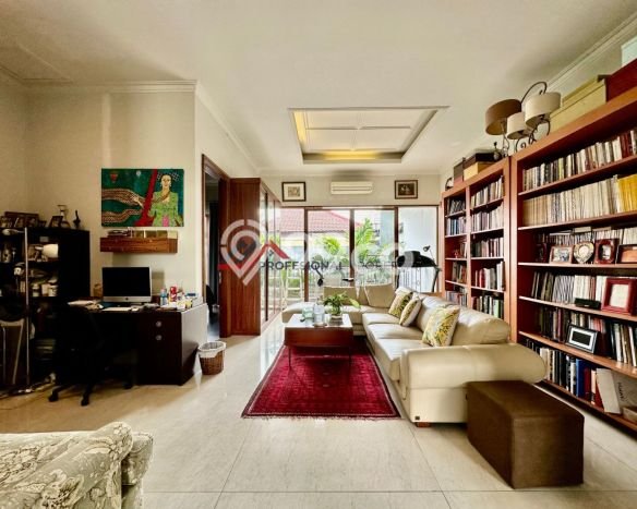 Rumah Elit Modern Tanpa Renovasi di Cipete Jakarta Selatan Rumah Elit Modern Tanpa Renovasi di Cipete Jakarta Selatan